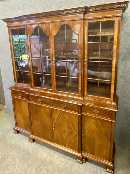 Waring & Gillows Walnut Breakfront Bookcase