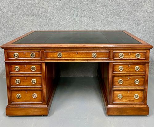 Quality Large Victorian Mahogany Partners Desk