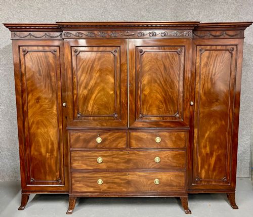 Fine George III Breakfront Linen Press Wardrobe