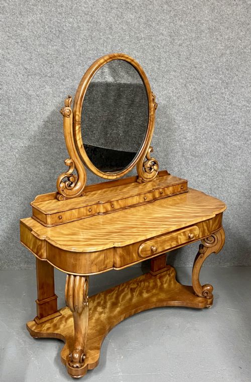 SUPERB VICTORIAN DUCHESS DRESSING TABLE - ADDITIONAL PHOTO 2