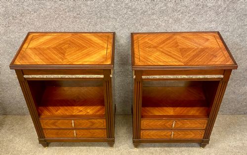 Good Quality Pair of Kingwood Lamp Tables/ Bedside Cabinets