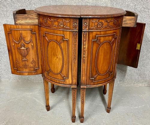 PAIR OF DIMINUTIVE ADAM STYLE CONSOLE SIDE CABINETS - ADDITIONAL PHOTO 3