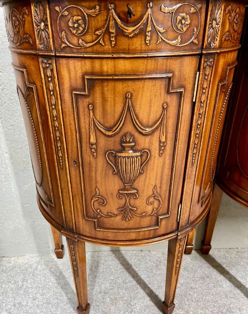 PAIR OF DIMINUTIVE ADAM STYLE CONSOLE SIDE CABINETS - ADDITIONAL PHOTO 5