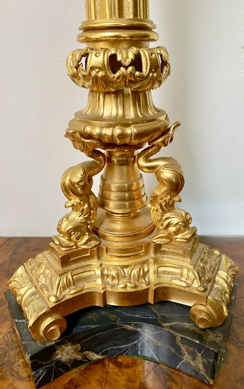 FINE ANTIQUE ORMOLU OIL LAMP - ADDITIONAL PHOTO 1