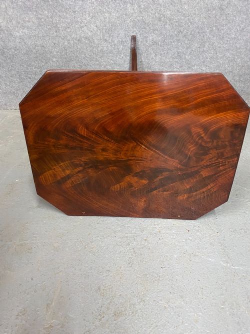 GEORGE III BEAUTIFULLY FIGURED MAHOGANY READING TABLE - ADDITIONAL PHOTO 2