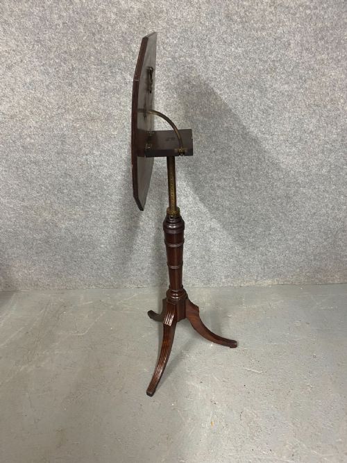 GEORGE III BEAUTIFULLY FIGURED MAHOGANY READING TABLE - ADDITIONAL PHOTO 4