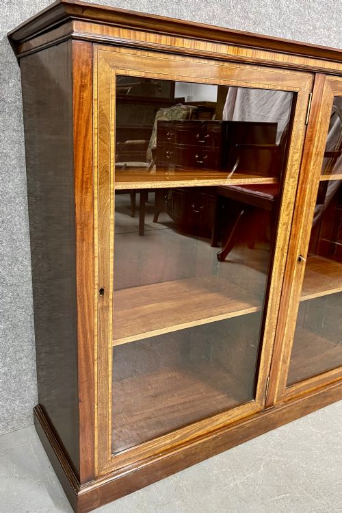 EDWARDIAN MAHOGANY INLAID BOOKCASE - ADDITIONAL PHOTO 3