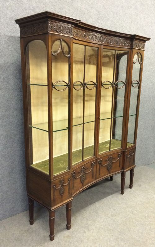 Good Quality Robert Adam Style Display Cabinet