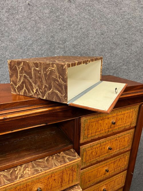 UNUSUAL FRENCH DOUBLE WELLINGTON CHEST - ADDITIONAL PHOTO 4