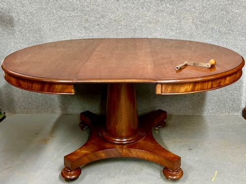 Victorian Mahogany Extending Dining Table