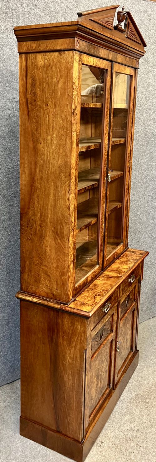 GOOD QUALITY VICTORIAN BURR WALNUT BOOKCASE - ADDITIONAL PHOTO 8