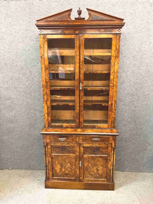 GOOD QUALITY VICTORIAN BURR WALNUT BOOKCASE - ADDITIONAL PHOTO 7