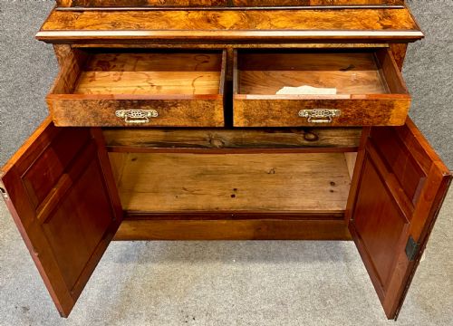 GOOD QUALITY VICTORIAN BURR WALNUT BOOKCASE - ADDITIONAL PHOTO 1