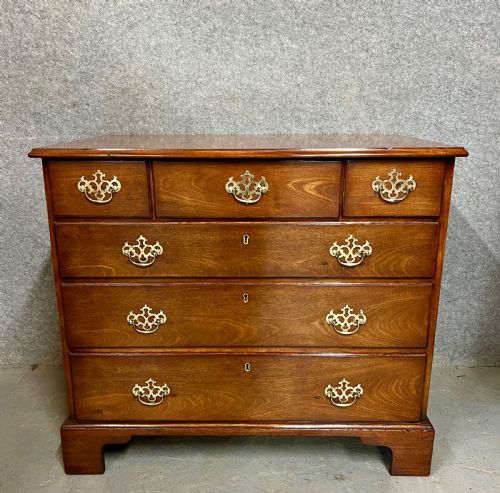 Good Georgian Mahogany Chest of Drawers