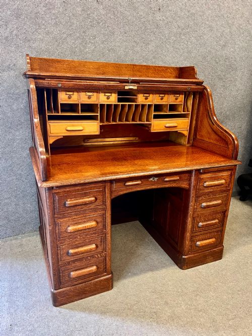 Good Quality Oak Roll Top Desk
