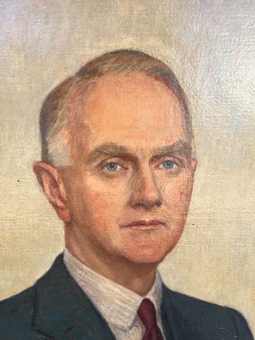 OIL ON CANVAS PORTRAIT OF A GENTLEMAN - ADDITIONAL PHOTO 1