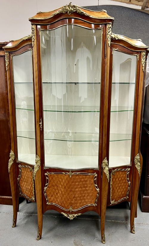 GOOD QUALITY FRENCH VITRINE DISPLAY CABINET - ADDITIONAL PHOTO 11