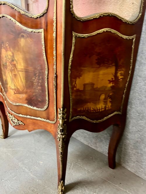 FRENCH VERNE MARTIN STYLE VITRINE DISPLAY CABINET - ADDITIONAL PHOTO 5