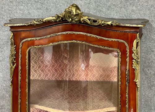 FRENCH VERNE MARTIN STYLE VITRINE DISPLAY CABINET - ADDITIONAL PHOTO 7