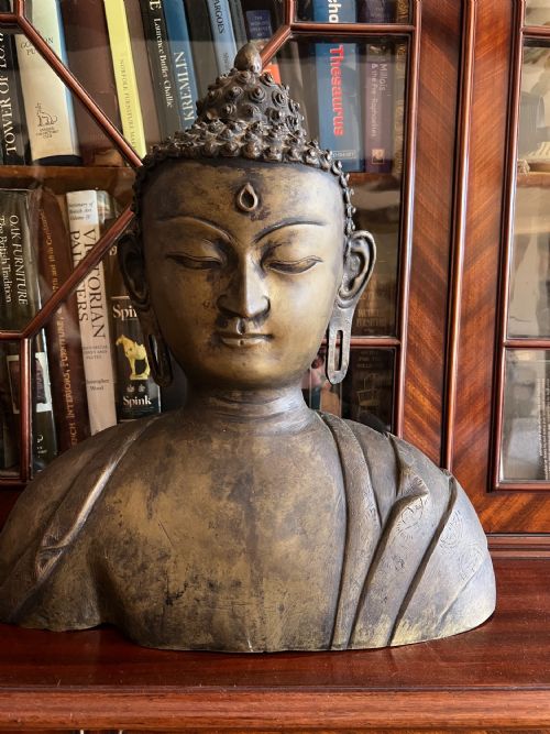 LARGE BRONZE BUDDHA - ADDITIONAL PHOTO 9