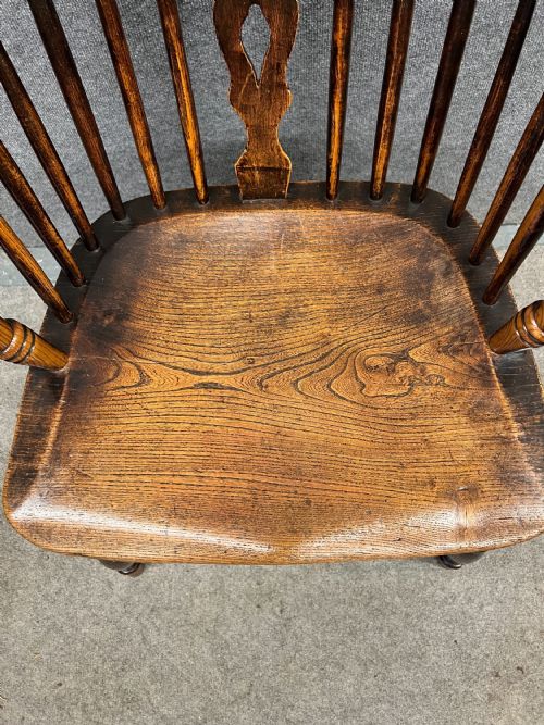 ANTIQUE WINDSOR ARMCHAIR - ADDITIONAL PHOTO 3