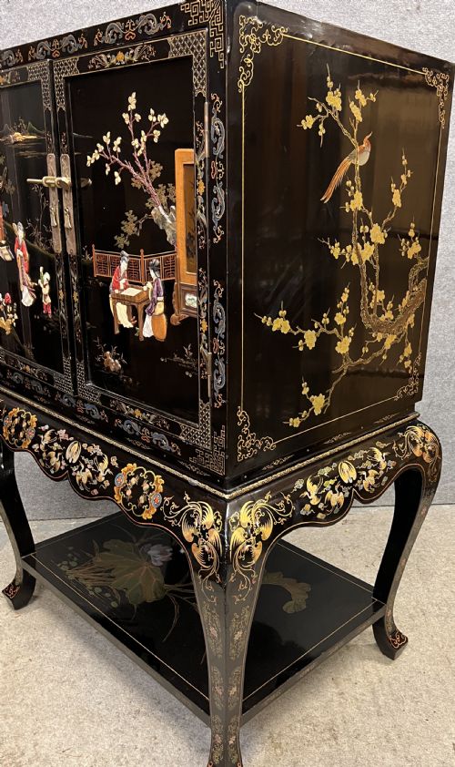 STUNNING LARGE CHINOISERIE COCKTAIL CABINET - ADDITIONAL PHOTO 5