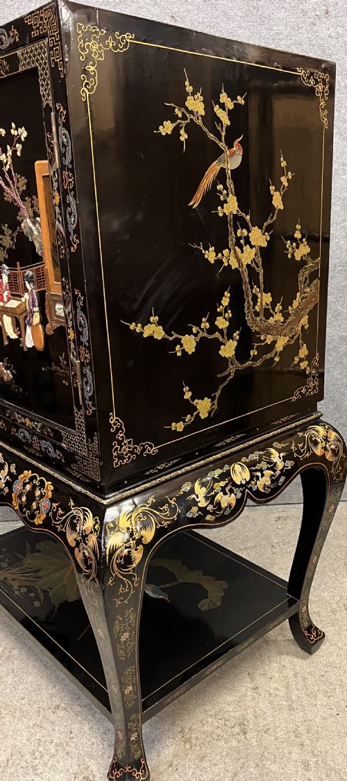 STUNNING LARGE CHINOISERIE COCKTAIL CABINET - ADDITIONAL PHOTO 6