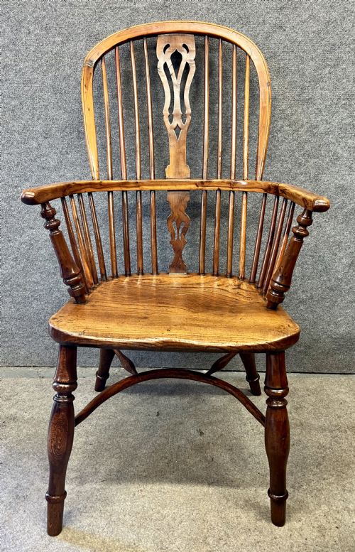 Gabbitass Maker, Large Yew Wood Windsor Chair