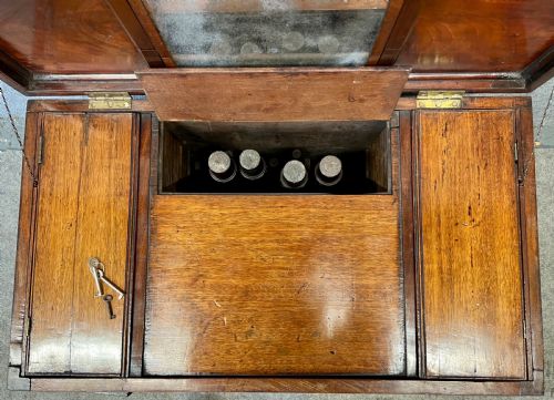 UNUSUAL GEORGE III MAHOGANY CAMPAIGN DRESSING CHEST - ADDITIONAL PHOTO 4