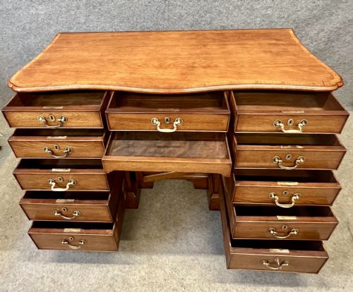 GEORGE III MAHOGANY DESK - ADDITIONAL PHOTO 4