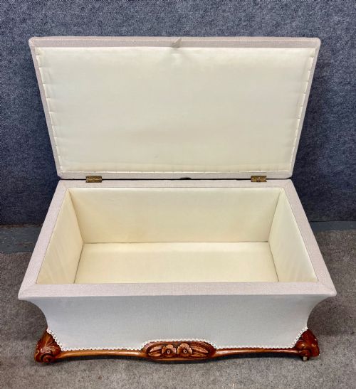 SUPERB VICTORIAN WALNUT OTTOMAN - ADDITIONAL PHOTO 2