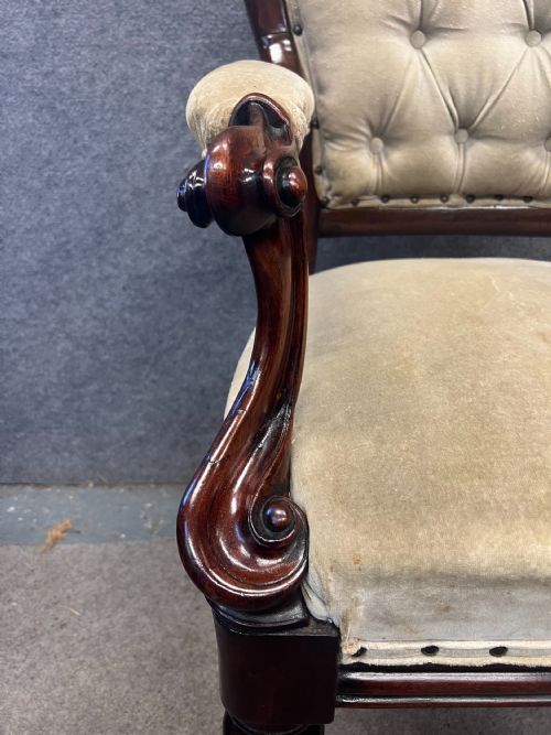 VICTORIAN ROYAL MUSIC HALL CHAIRMAN'S ELBOW CHAIR - ADDITIONAL PHOTO 4