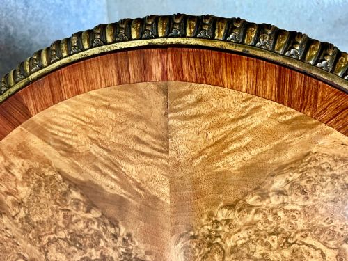 FINE VICTORIAN MEDIUM SIZE CENTRE TABLE - ADDITIONAL PHOTO 3