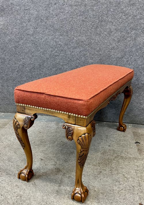 GOOD ANTIQUE WALNUT CLAW BALL WINDOW SEAT - ADDITIONAL PHOTO 7
