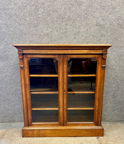 Good Quality Victorian Walnut Bookcase