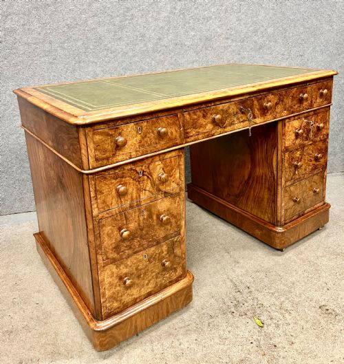 Good Quality Victorian Burr Walnut Desk