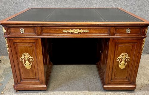 STUNNING LARGE ANTIQUE FRENCH MAHOGANY ORMOLU MOUNTED DESK - ADDITIONAL PHOTO 11