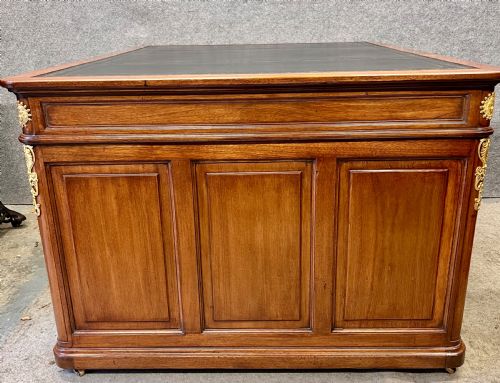 STUNNING LARGE ANTIQUE FRENCH MAHOGANY ORMOLU MOUNTED DESK - ADDITIONAL PHOTO 13
