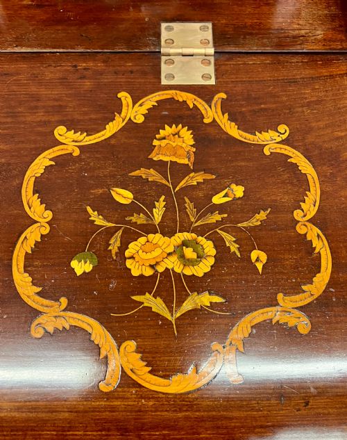 STUNNING LARGE DUTCH MARQUETRY INLAID BUREAU - ADDITIONAL PHOTO 11