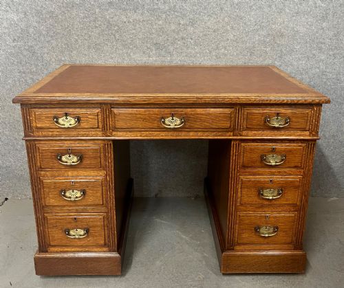 Small Maples & Co. Oak Pedestal Desk
