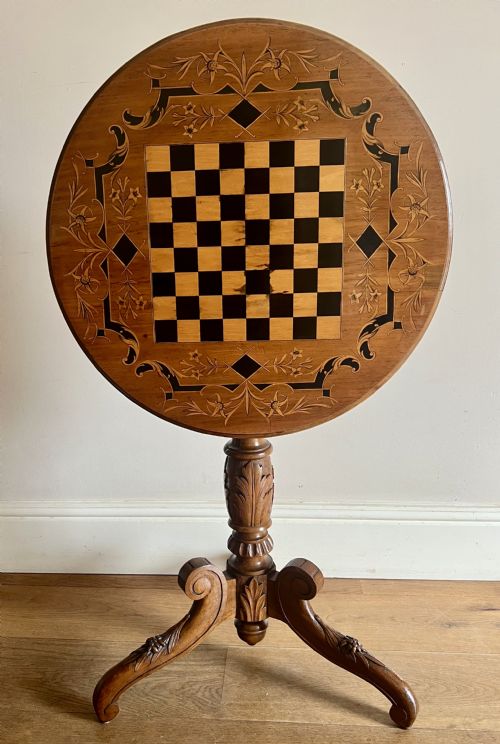 Walnut & Inlaid Sorento Chess Table