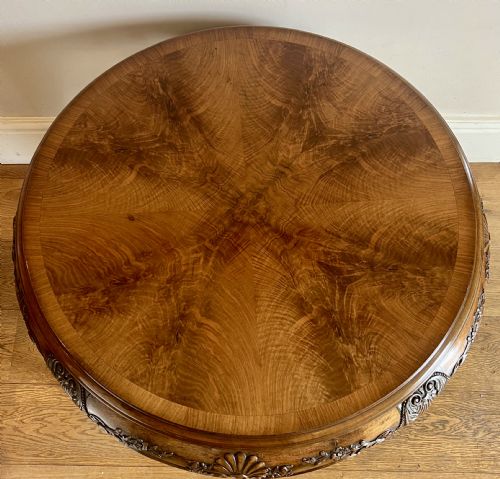 SUPERB CIRCULAR FIGURED WALNUT COFFEE TABLE - ADDITIONAL PHOTO 1