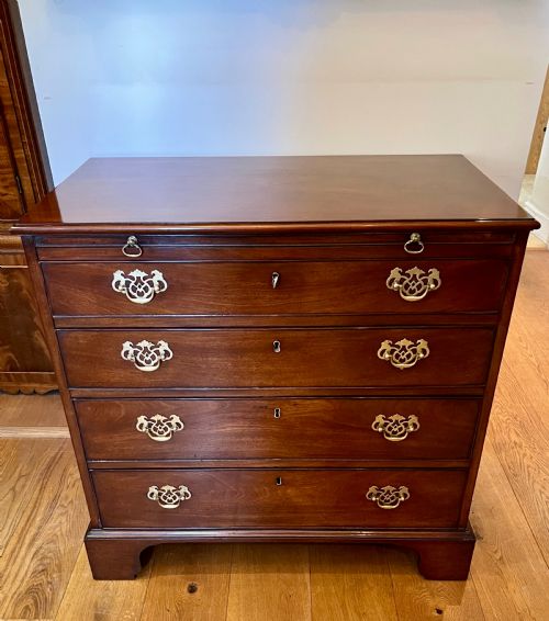 Good Quality Small George III Mahogany Slide Chest of Drawers
