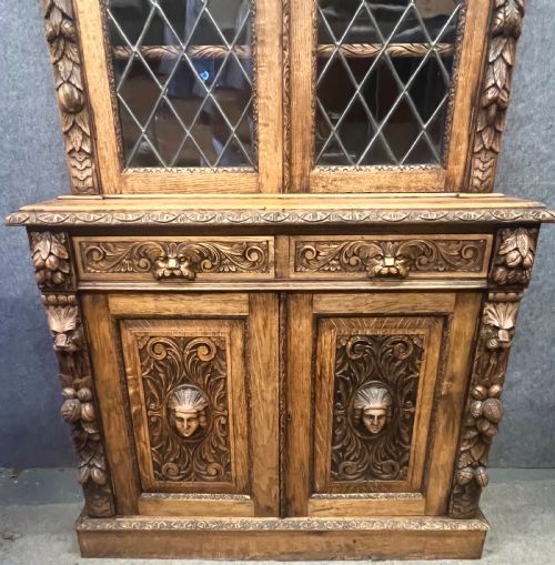 AN IMPRESSIVE 19THC CARVED OAK BOOKCASE - ADDITIONAL PHOTO 17