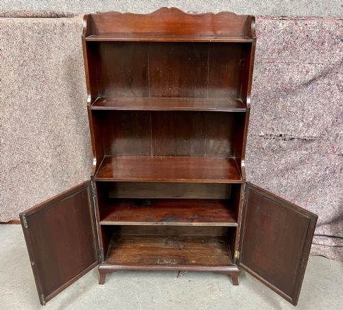 GEORGE III MAHOGANY WATERFALL BOOKCASE - ADDITIONAL PHOTO 3