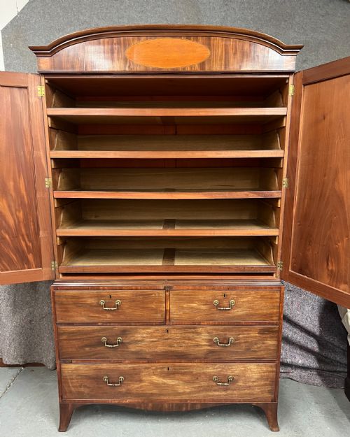 SUPERB QUALITY GEORGE IV INLAID LINEN PRESS - ADDITIONAL PHOTO 3