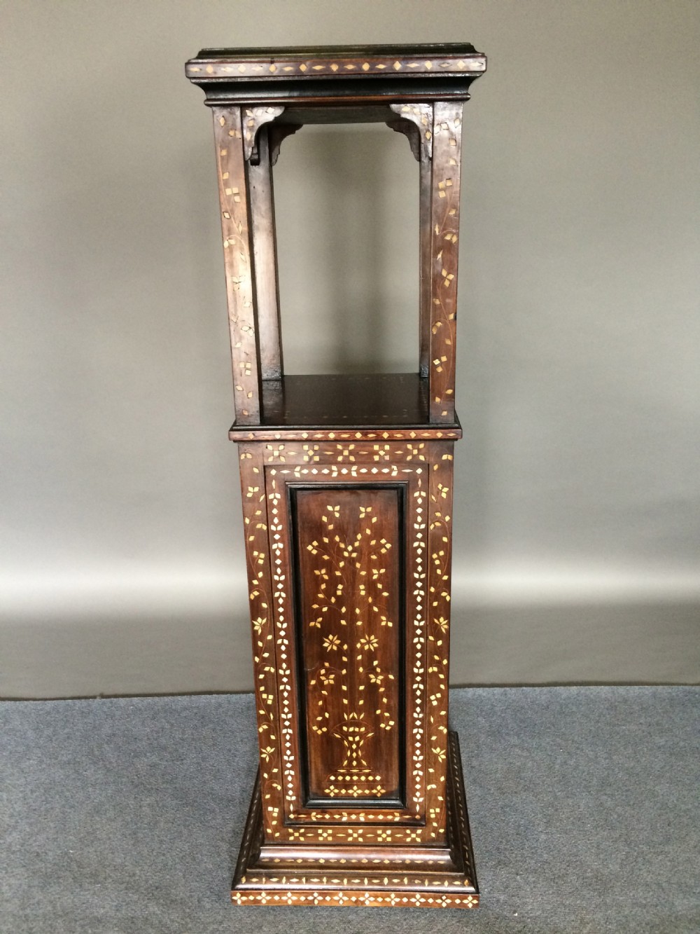 Moorish Pedestal / Stand