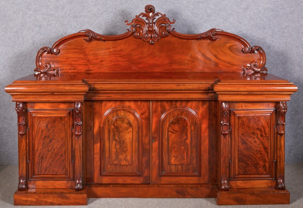 Fine Victorian Mahogany Sideboard.