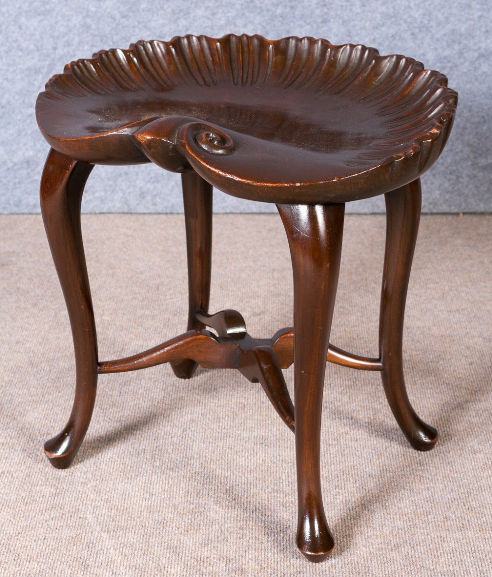 Shell Shaped Derssing Table or Music Stool
