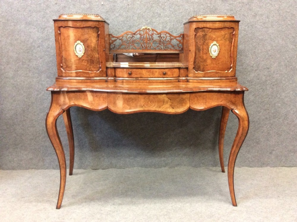 Victorian Ladies Writing Table / Bon Heur Du Jour